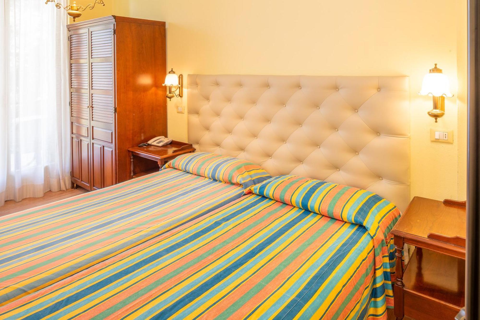 Hotel Palme & Suite Гарда Экстерьер фото